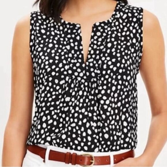 LOFT Tops - LOFT Split Neck Career Splash Dot Sleeveless Relaxed Black White Top M